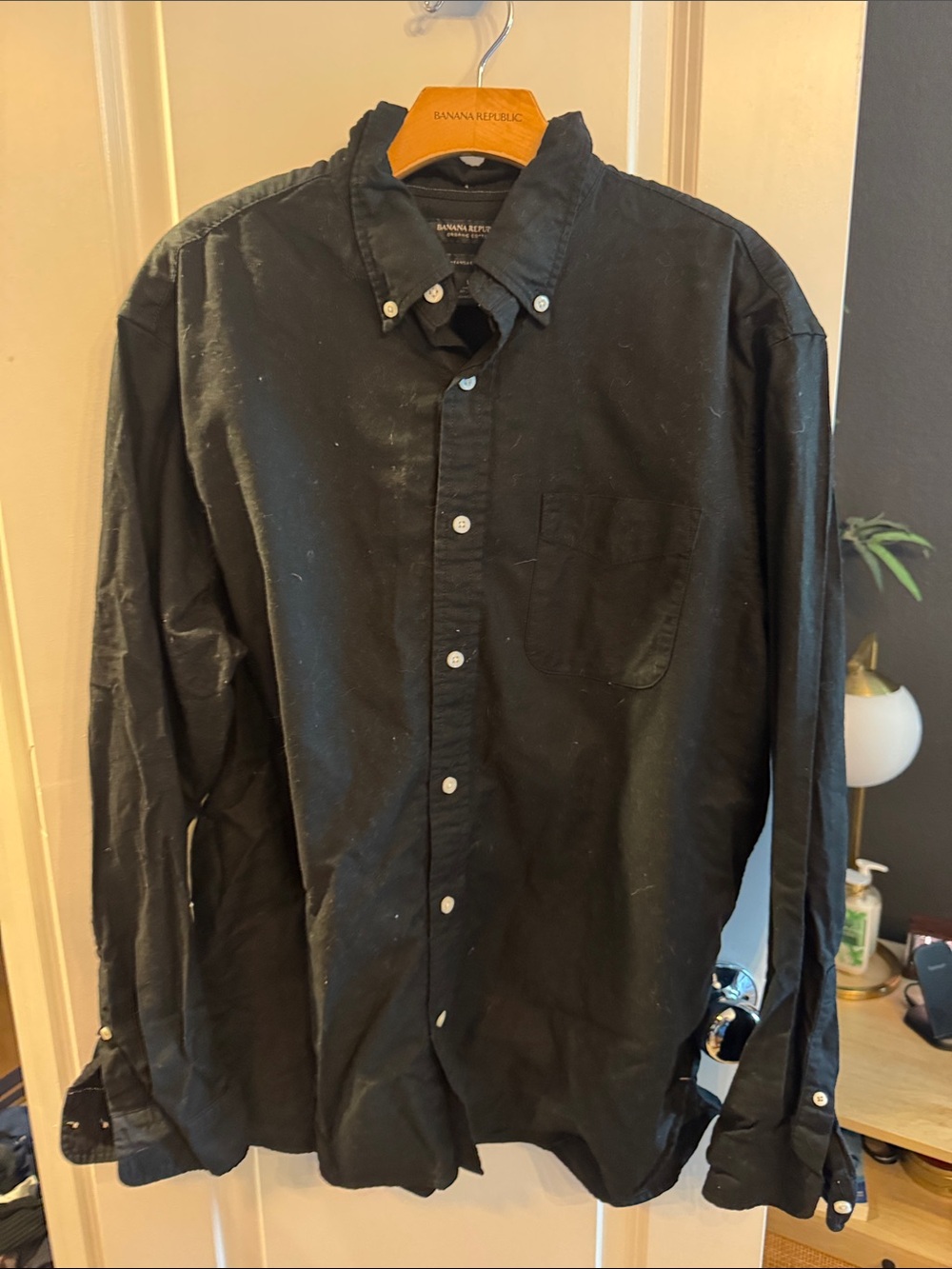 Banana Republic Men's Black Long-Sleeve Button-Down Shirt